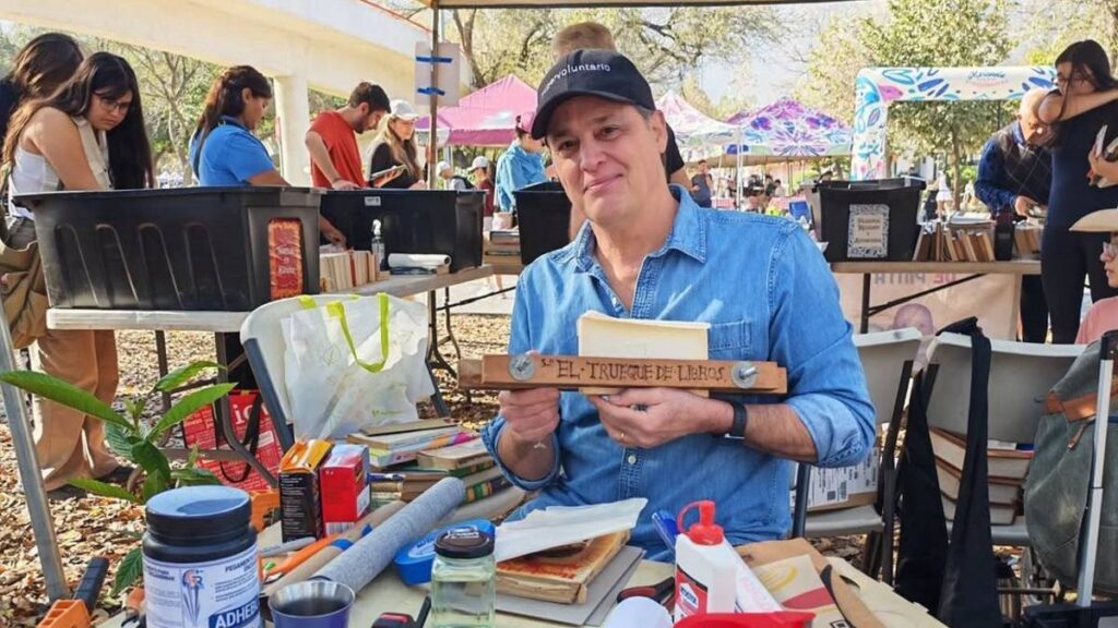 Ricardo Price: Rescatando Libros y Fomentando Historias Vivas en San Pedro de Pinta