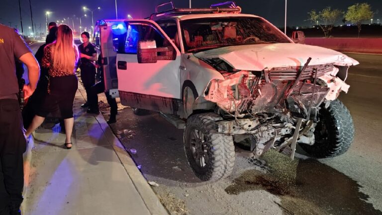 Conductor ebrio ignora semáforo en rojo y provoca brutal choque en Torreón
