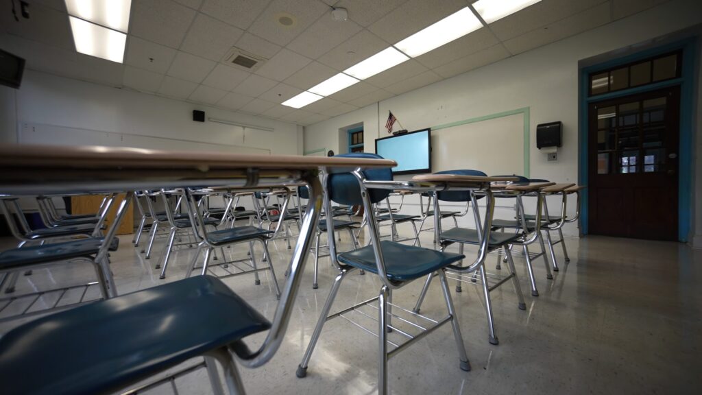 Recortes Presupuestarios en Distritos Escolares de San Diego: Preocupaciones y Posibles Impactos
