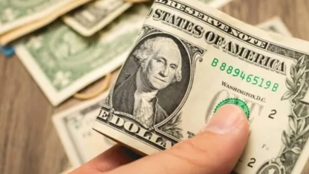 Dólar Hoy 10 de marzo: El Peso Mexicano Se Fortalece y Cotiza a 17.55