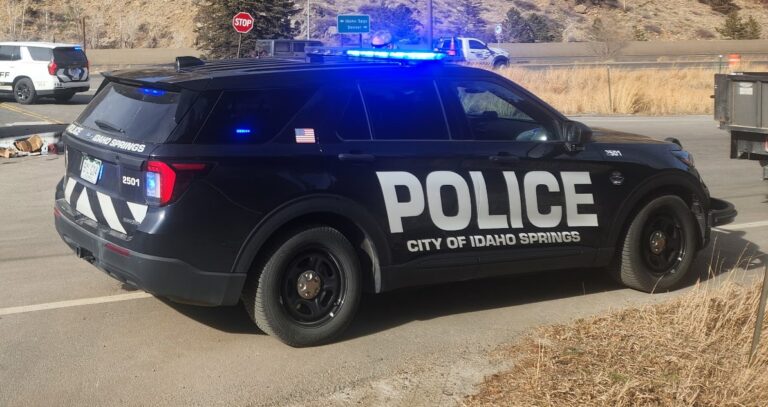La Policía de Idaho Springs Lanza Tecnología de Traducción Automática Para Mejorar la Comunicación Multilingüe