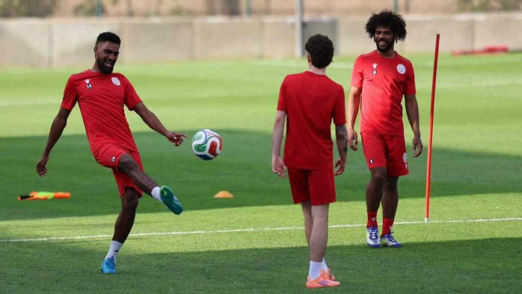 Nueva Caledonia se Prepara Intensamente en la Academia Atlas para el Repechaje Mundial