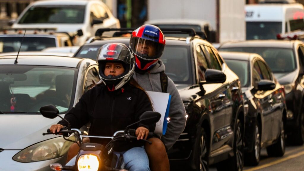 Restricciones del Hoy No Circula del lunes 30 de marzo: Autos en CdMx y Edomex