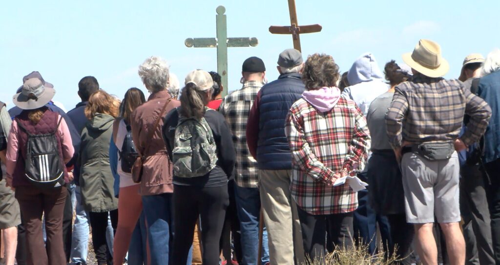 Vía Crucis reúne a la comunidad en South Valley de Albuquerque