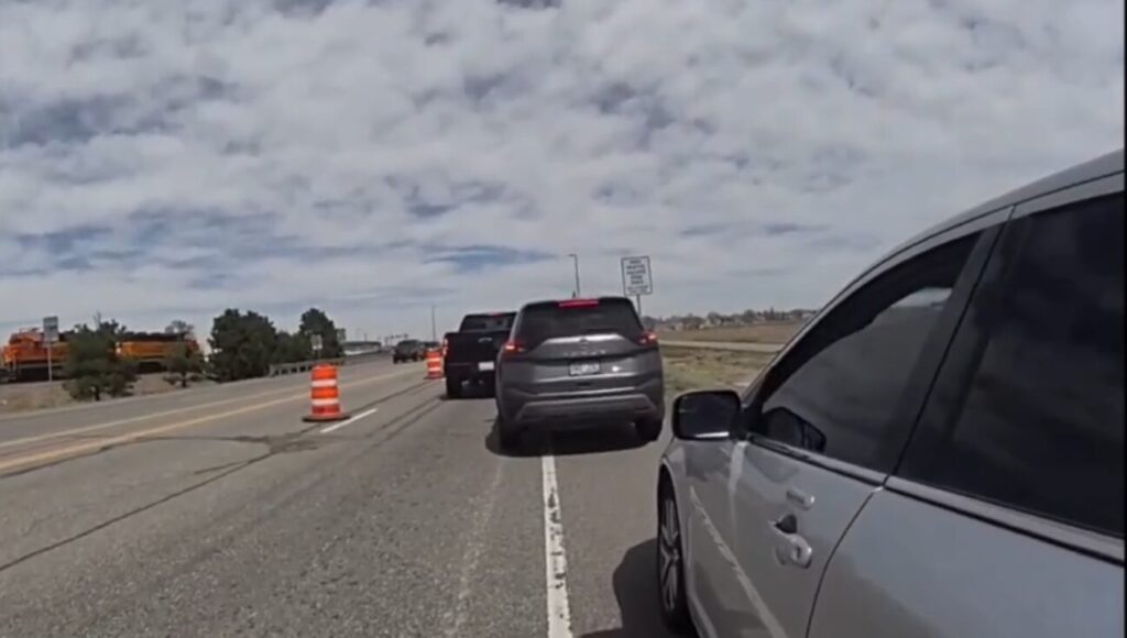 Adolescente detenido por conducción temeraria a 105 mph en Commerce City