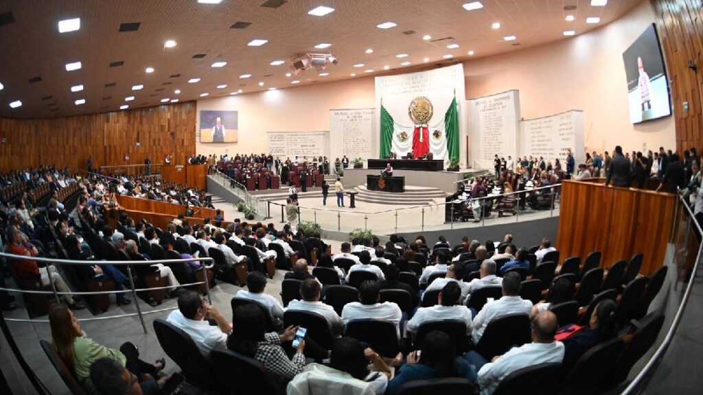 Veracruz Implementa Plan B Electoral: Aplaudido por Austeridad, Criticado por Controversia