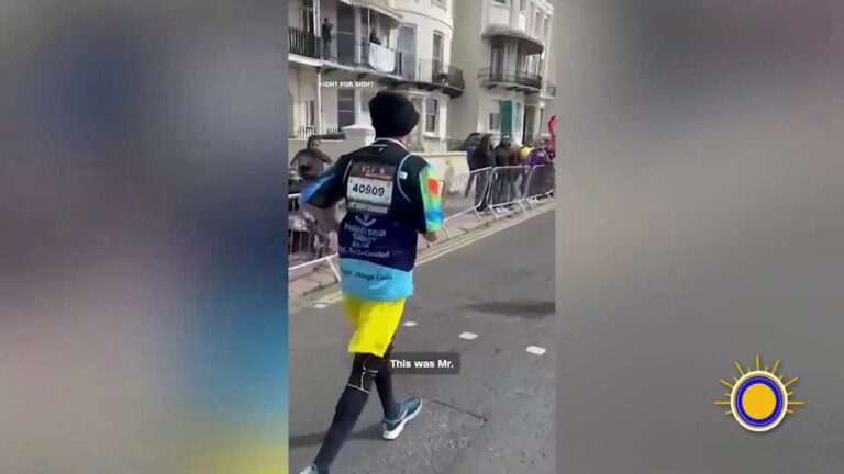 Hombre Ciego Completa Maratón Usando Gafas IA En Reino Unido