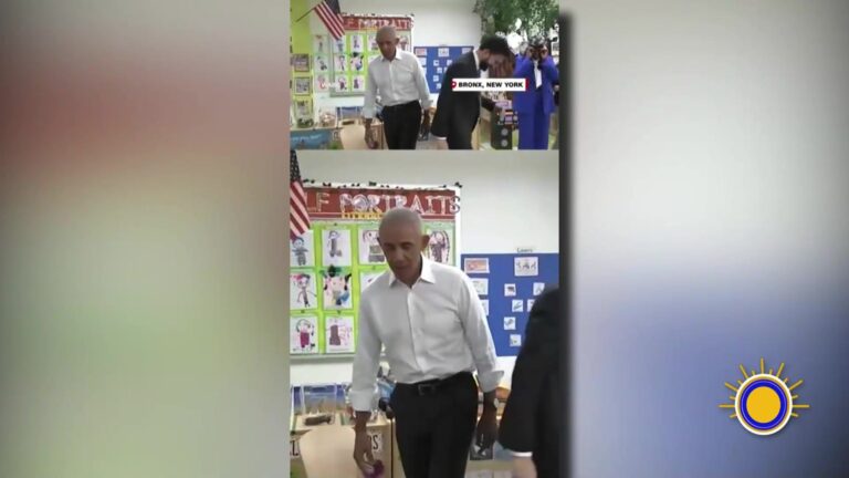 Encuentro Histórico: Barack Obama Y El Alcalde De Nueva York Promueven La Lectura Infantil En El Bronx