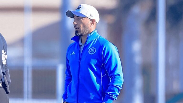 Sergio Pinto asume el liderazgo de Cruz Azul junto a Joel Huiqui tras salida de Larcamón