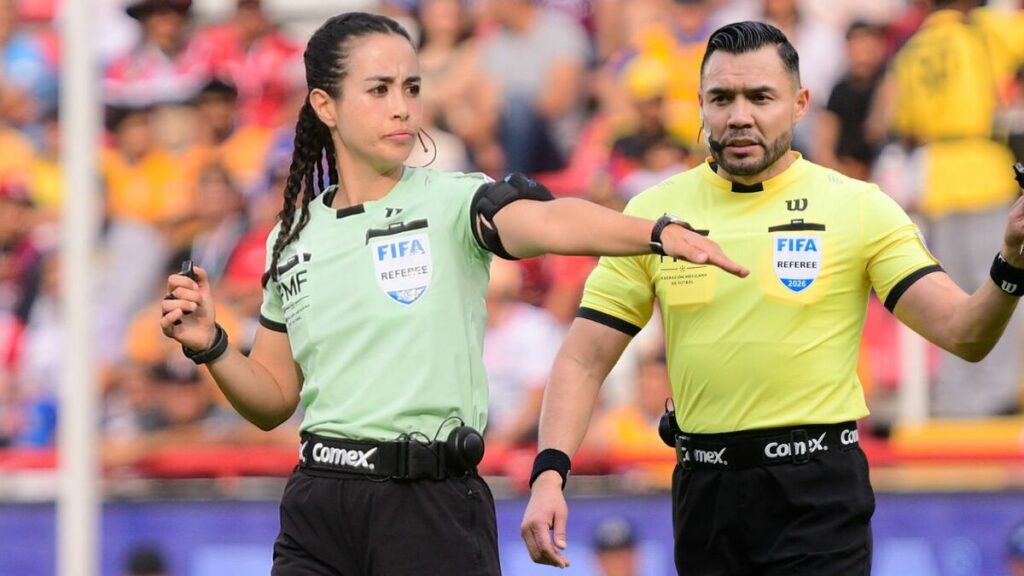 Gato Ortiz y Katia Itzel García Dirigirán el Arbitraje en el Clásico Chivas vs Xolos