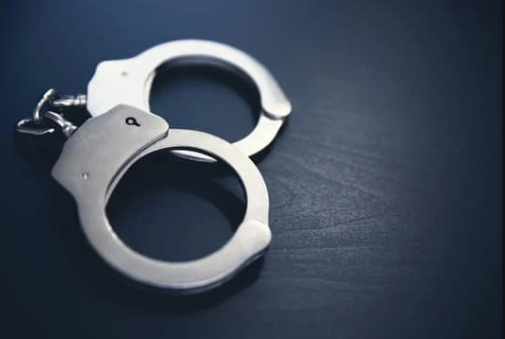 Arresto en Sparks: Un delincuente sexual armado cae tras meses de evadir el registro