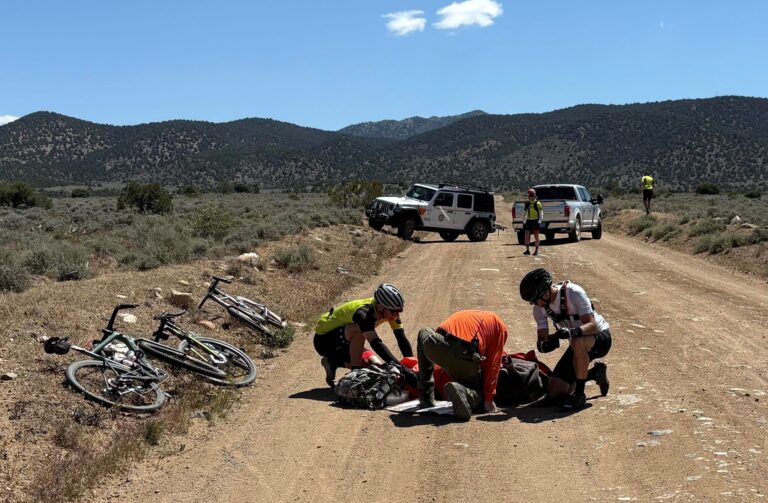 Rescate en Brunswick Canyon: equipo de búsqueda salvó a ciclista en la carrera Paydirt