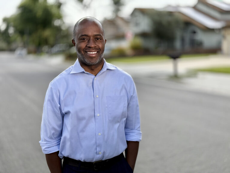 Tony Thurmond se postula con fuerza para la gubernatura de California en 2026