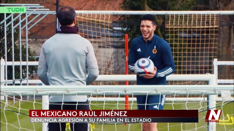 Familia De Raúl Jiménez Sufre Agresión En Las Gradas Durante Partido En México