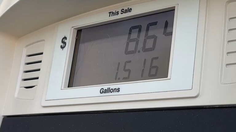 Impuesto estatal a la gasolina en California sube desde el 1 de julio y presiona el precio de la gasolina