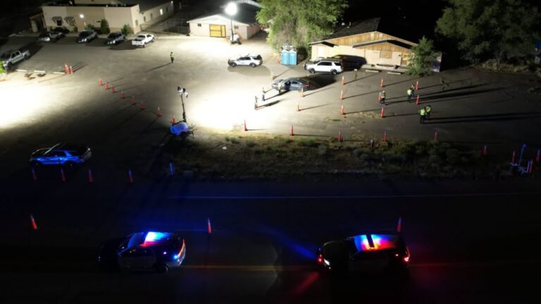 DUI deja 3 arrestos tras operativo policial en carretera de Elko
