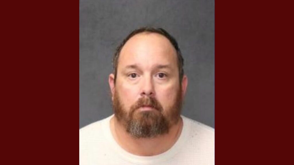 Condenan a 10 años de prisión en Albuquerque a Daniel Stumbo por material de abuso sexual infantil