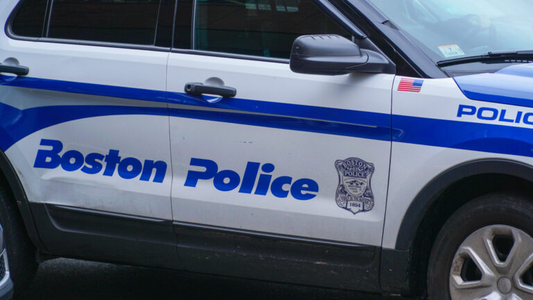 Tiroteo en Hyde Park deja un muerto y cuatro heridos, confirma la Policía de Boston