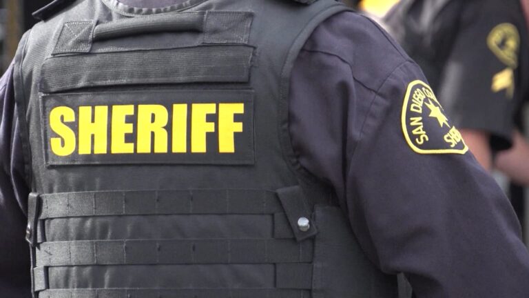 Hombre es arrestado tras operativo SWAT de seis horas en Santee