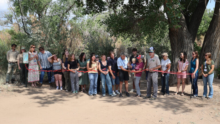 Nombran sendero del bosque de Albuquerque en honor al conservacionista Dan Shaw