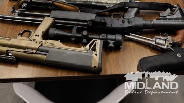 Recuperan 57 armas de fuego y arrestan a seis sospechosos tras robo en Midland