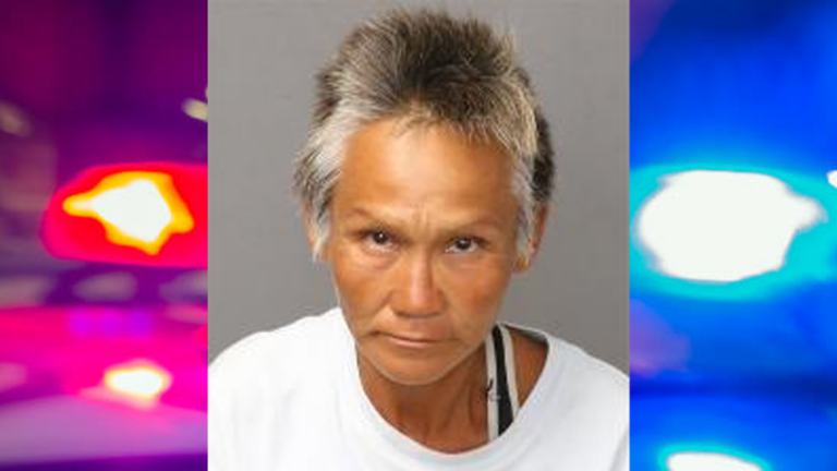 Mujer de 52 años es arrestada tras apuñalar a otra mujer en unos apartamentos de Albuquerque