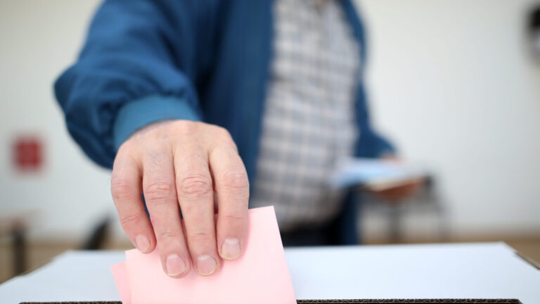 Massachusetts celebra elecciones primarias este martes