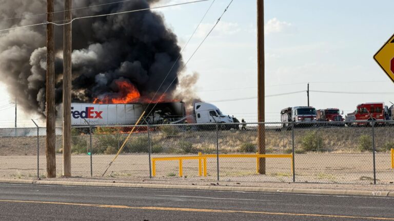 Registran incendio de camión sobre la autopista I-10 en el condado de Pecos