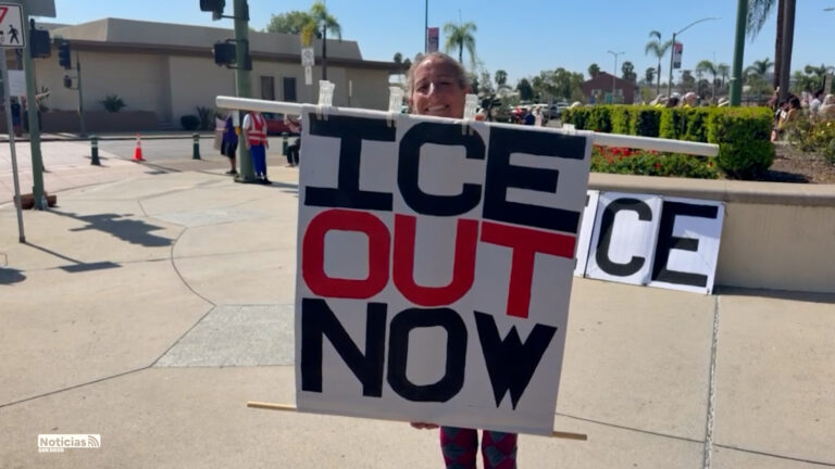 Grupos protestan en Escondido y exigen terminar acuerdo con ICE