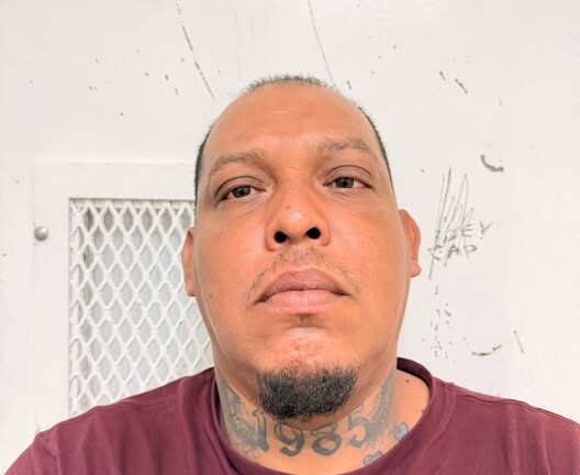 Arrestan a conductor por DWI y manipulación de evidencia en Edcouch