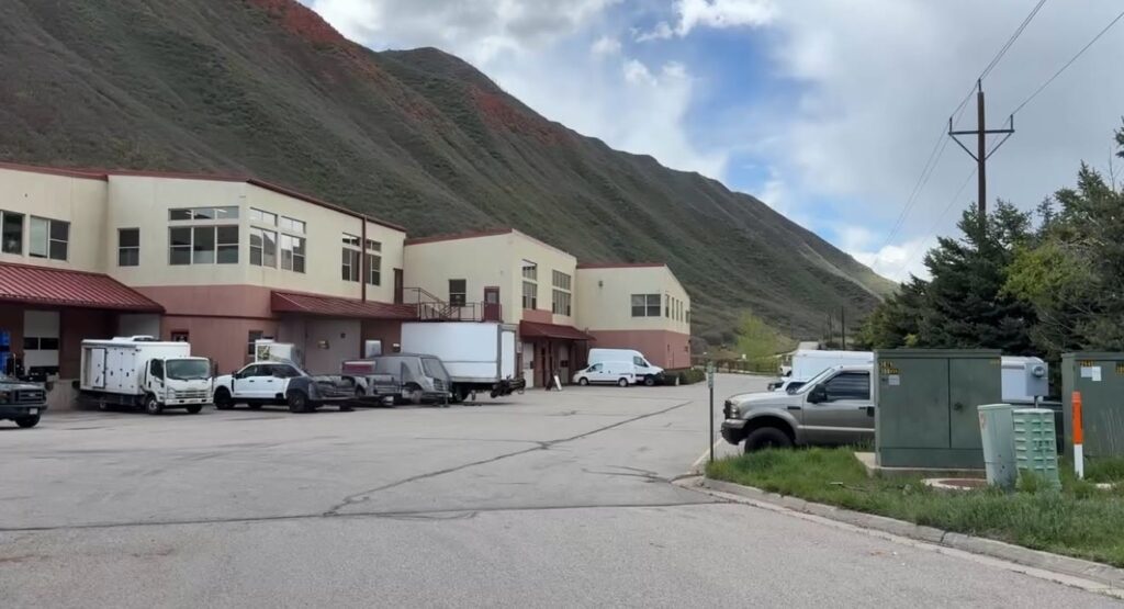 Nuevo informe identifica a Glenwood Springs como uno de los focos de actividad de ICE en Colorado