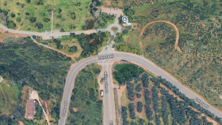 Investigan hallazgo del cuerpo de un hombre en El Cajón