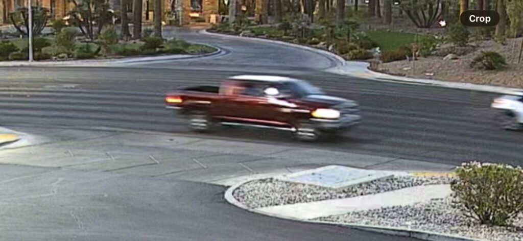 Atropello y fuga: buscan camioneta Dodge Ram tras dejar a peatón grave en Las Vegas