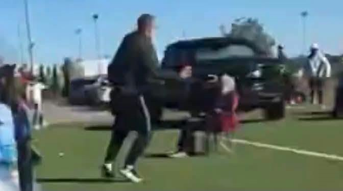 Tragedia en cancha de fútbol de Kansas deja dos muertos y 10 heridos