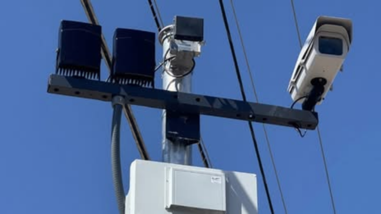 Condado de Bernalillo inicia periodo de gracia para nuevas cámaras de velocidad en la NM-14