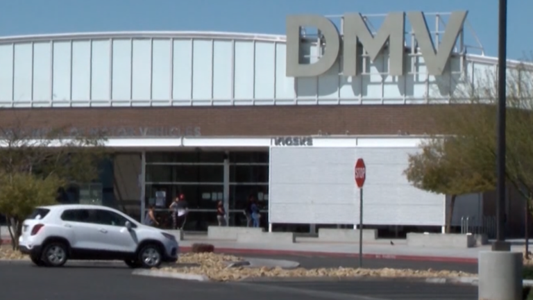 DMV facilita el registro de votantes sin cita previa en Nevada