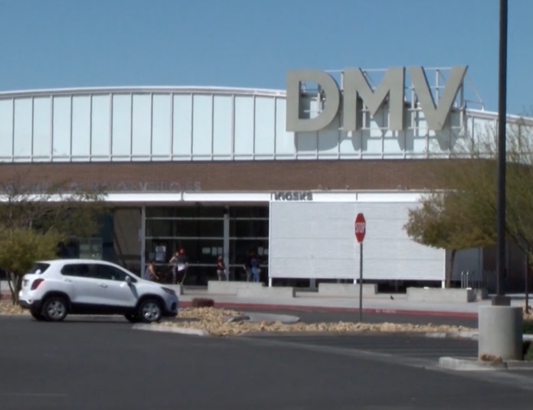 DMV facilita el registro de votantes sin cita previa en Nevada