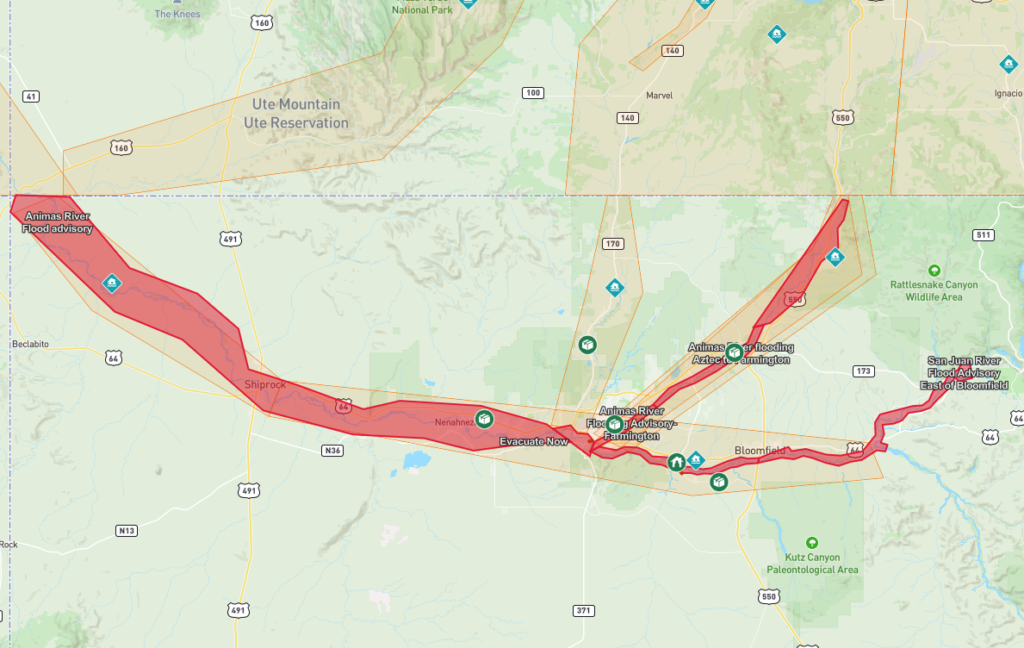 Emiten aviso de evacuación por fuertes inundaciones en el área de Farmington